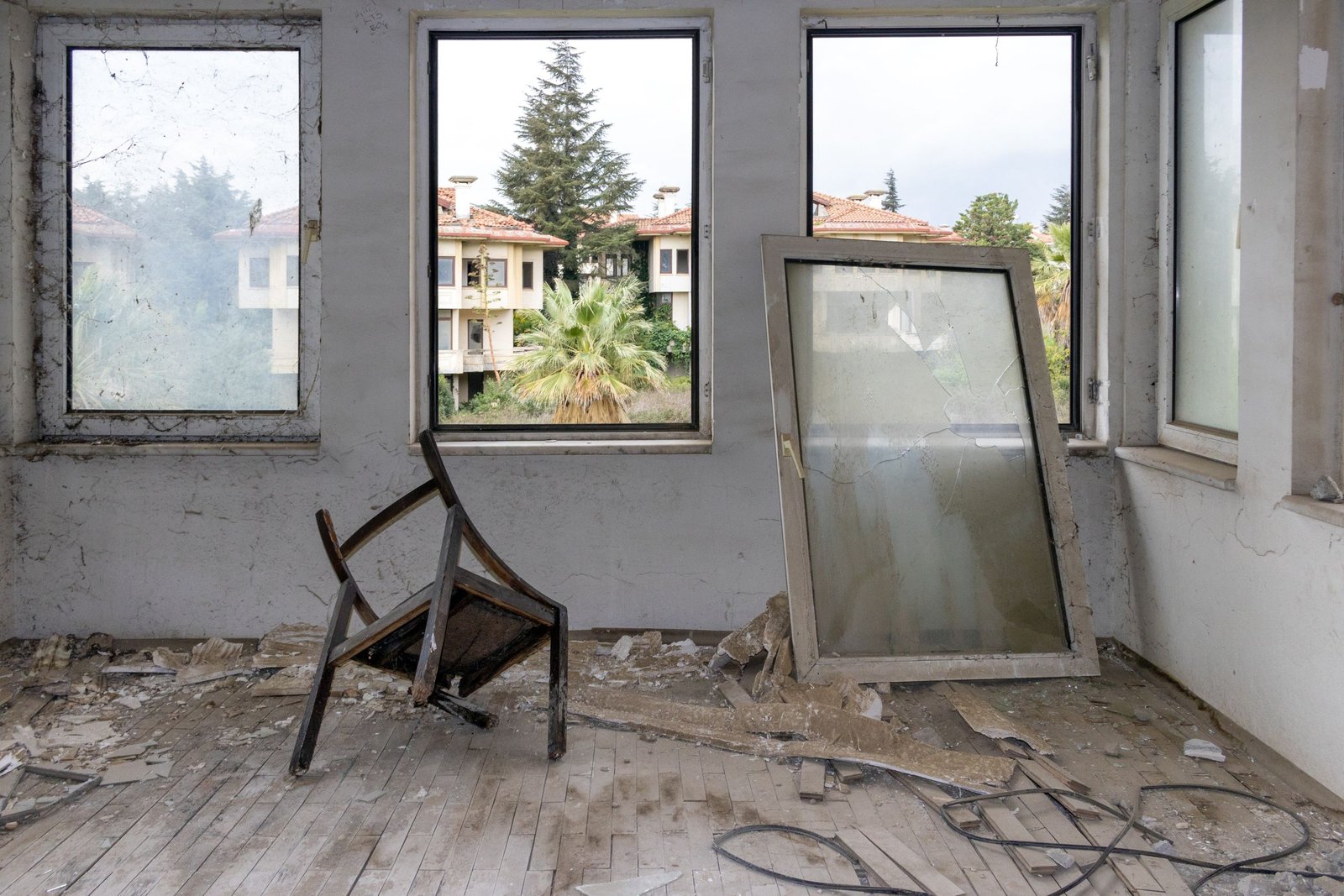 Does Renters Insurance Cover Broken Windows? Who Pays for the Damage