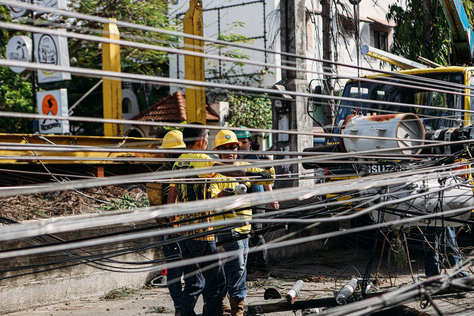 Does Renters Insurance Cover Power Outage, Spoiled Food, or a Hotel?