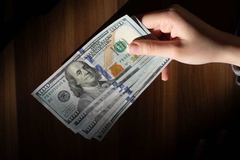 Can You Buy Fractional Shares of VOO? Broker Options Explained