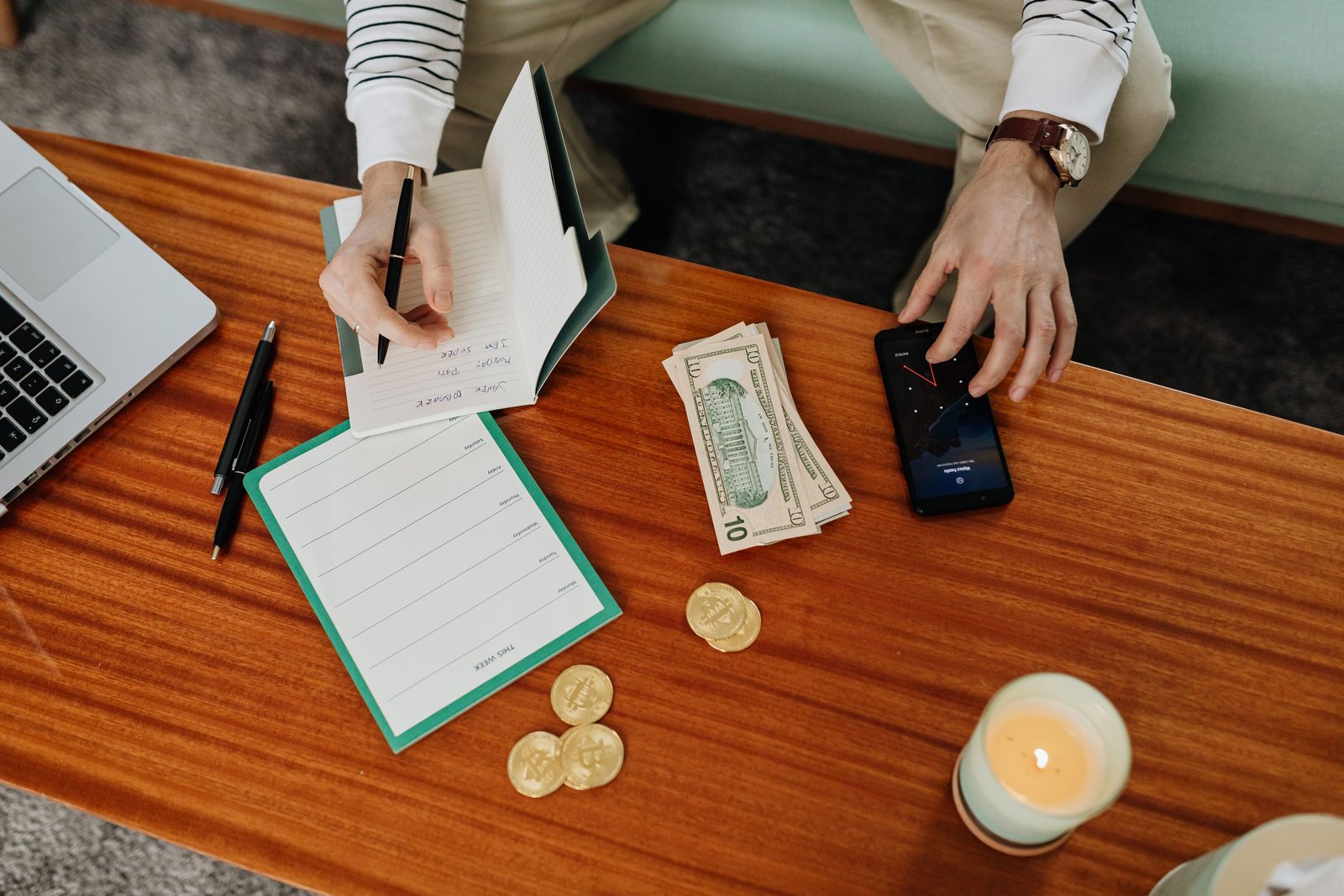 15 Examples of Financial Goals and How to Achieve Them