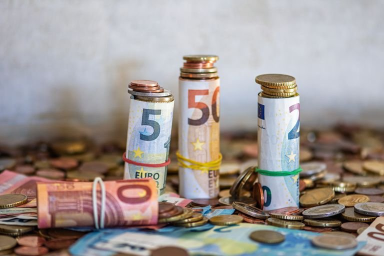 Money Market Account vs. High-Yield Savings Account: Which Is Better