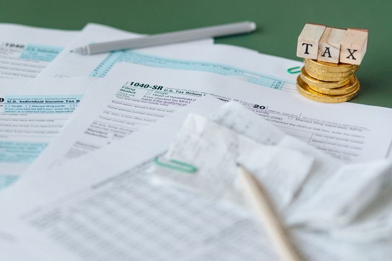 Adjusted Gross Income vs. Taxable Income: What’s the Difference?