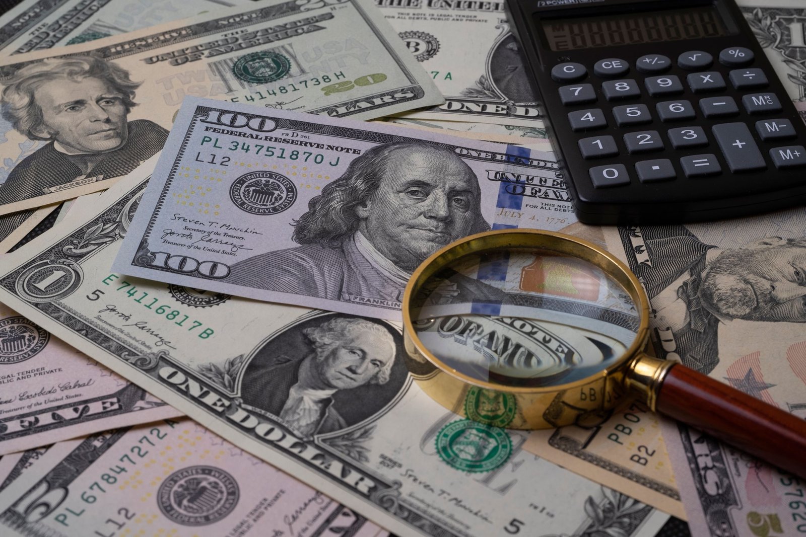 Annuity vs IRA: Key Differences and Which Is Better?