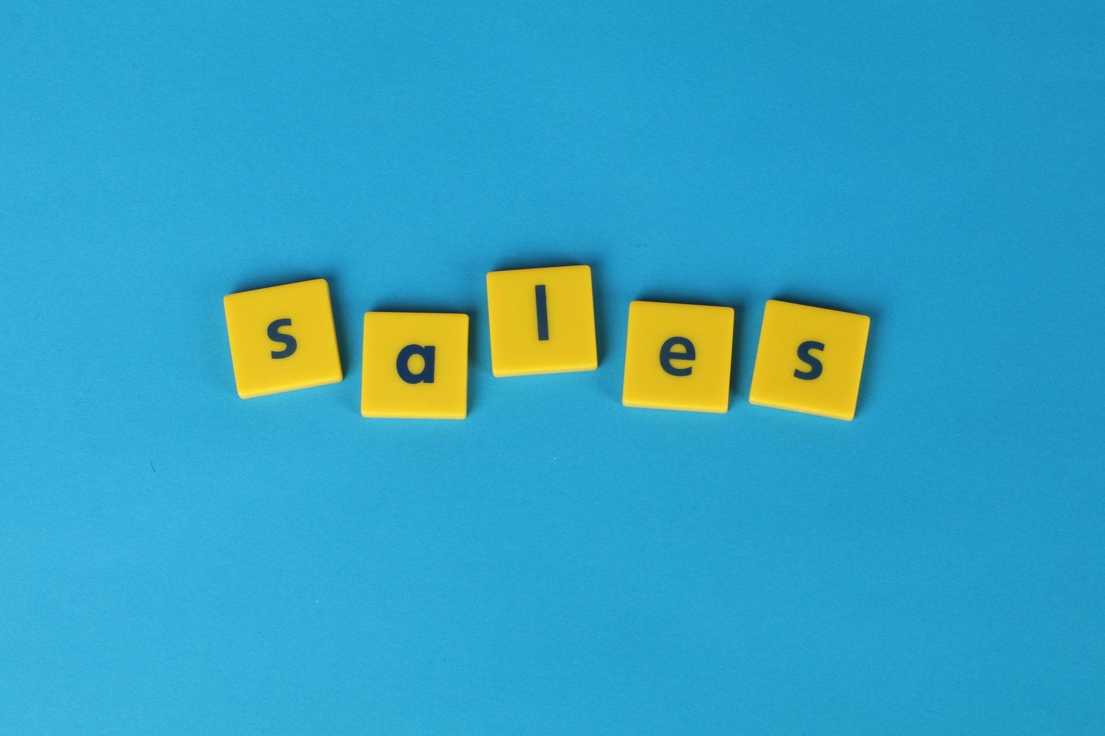 Gross Sales vs. Net Sales: Meaning, Examples and Uses