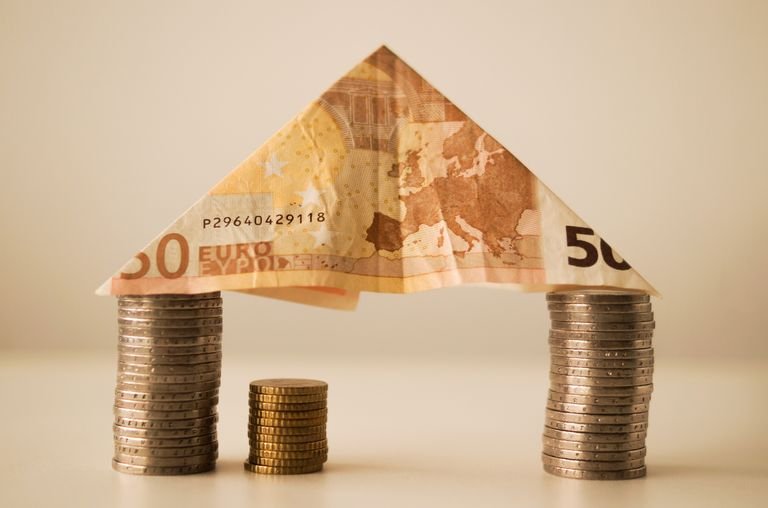 How Much Umbrella Insurance Do I Need? A Practical Coverage Guide