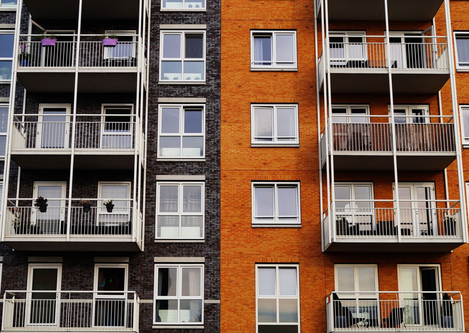 Joint Tenancy vs Community Property: Key Differences Explained