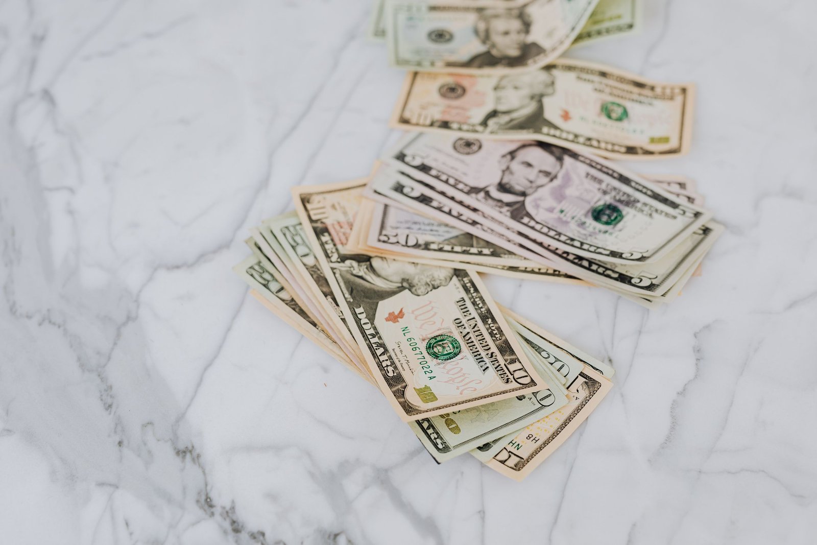 Margin Account vs. Cash Account: Key Differences Explained