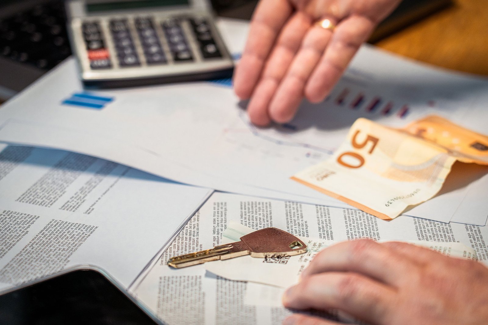 Probate vs. Non-Probate Assets: Key Differences and Examples