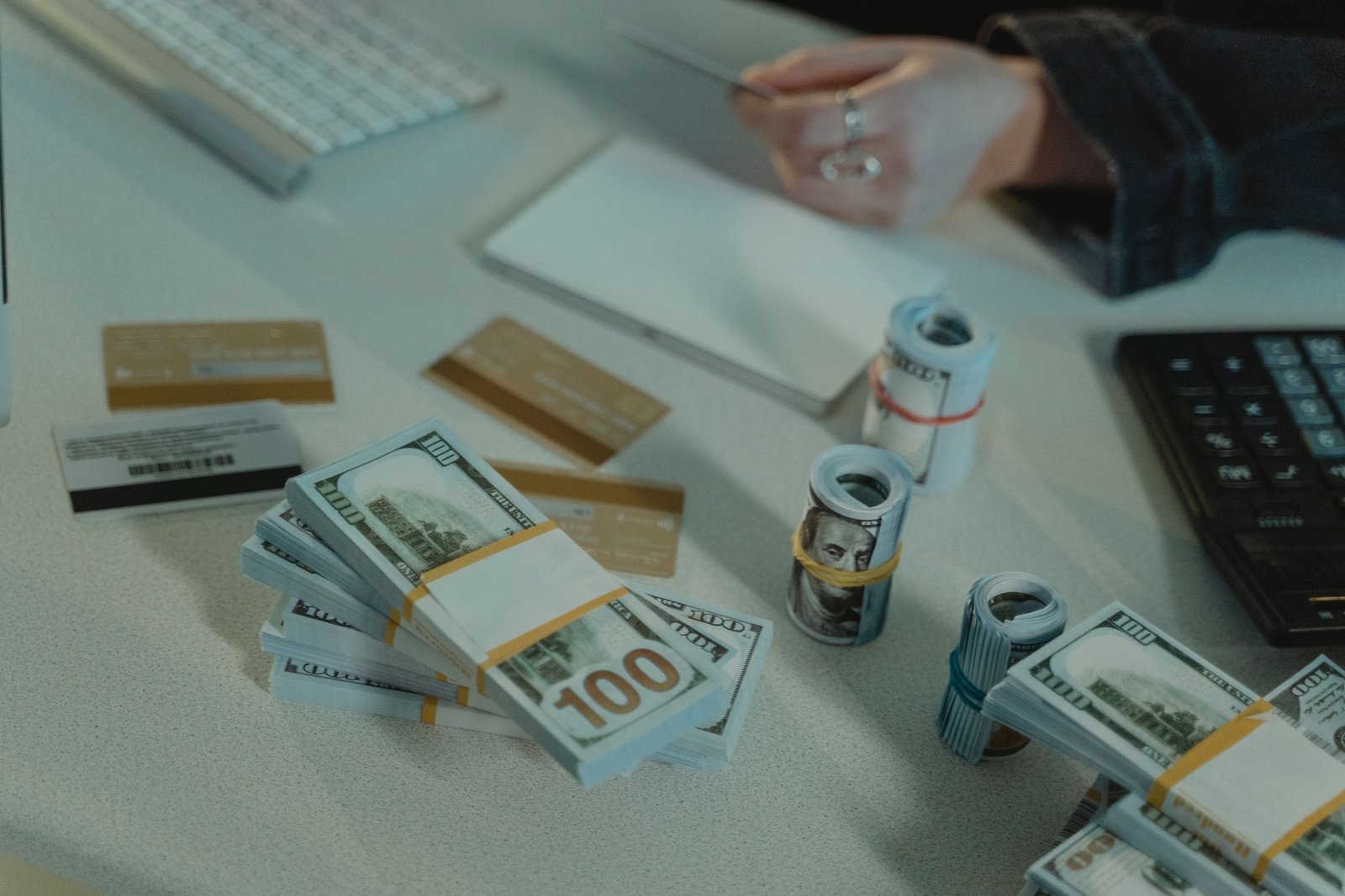 Wire Transfer vs. Direct Deposit: Key Differences