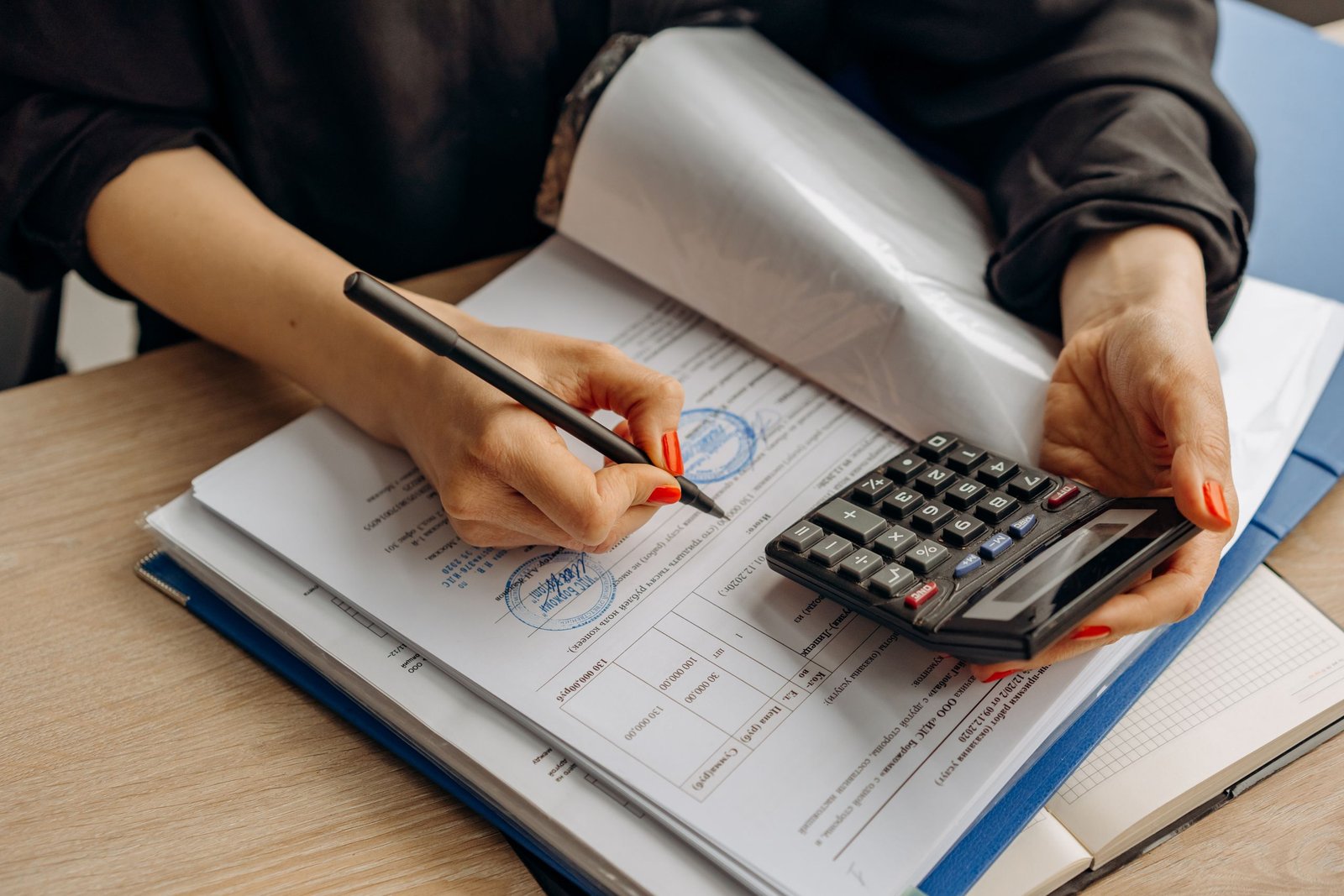 HRA vs FSA: Which Employer Health Benefit Saves You More?