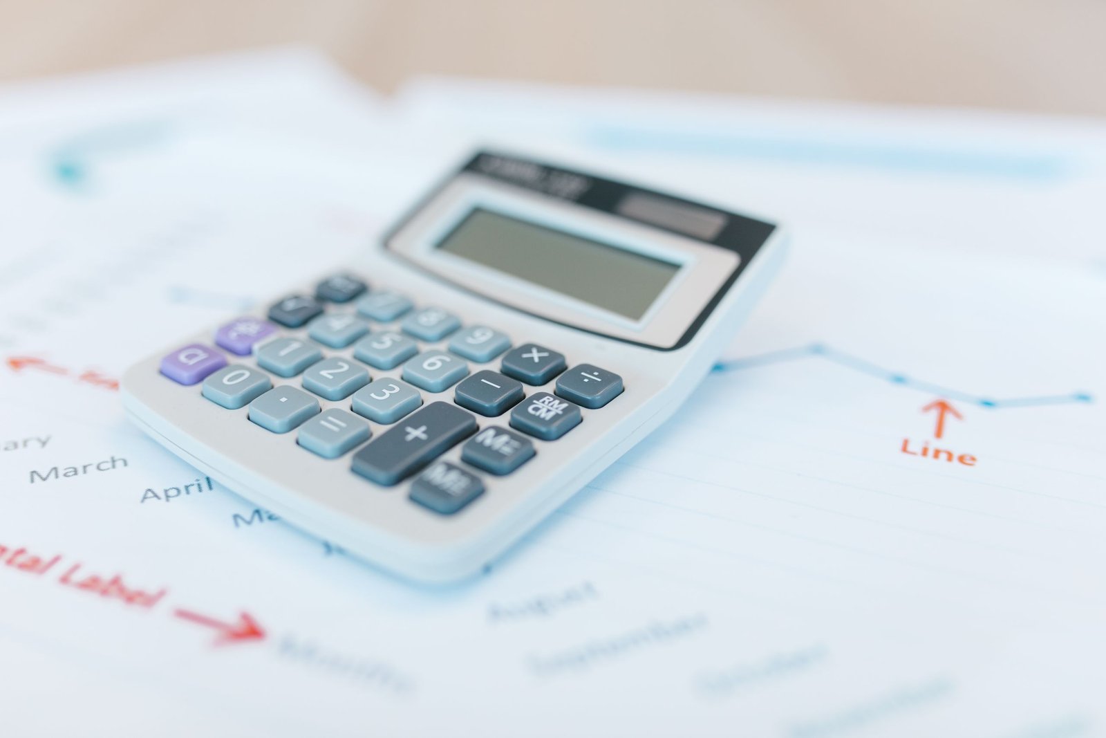 Underwriter vs. Actuary: Roles, Salaries, Skills and Career Differences
