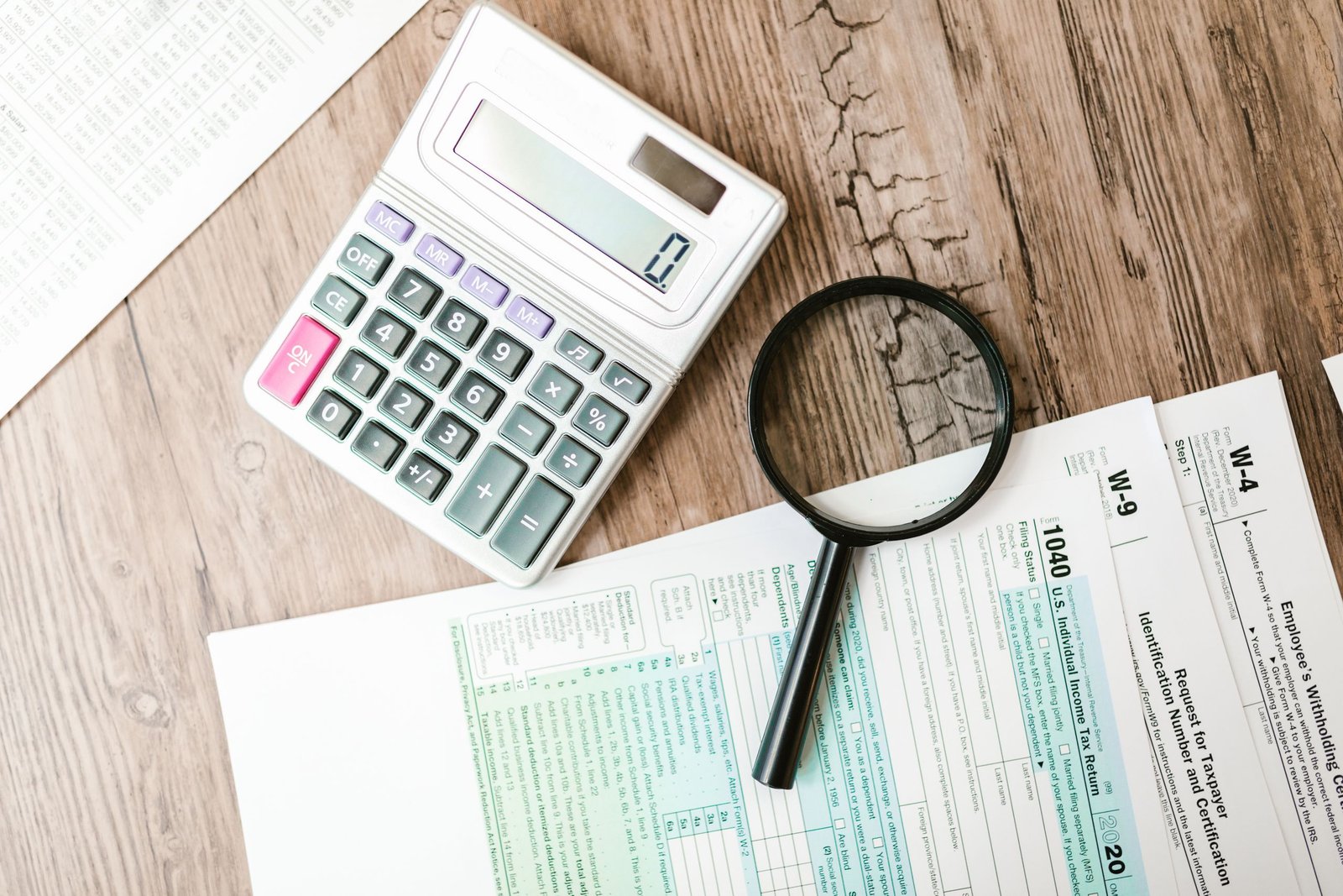ITIN vs SSN: Which Number Do You Need for Taxes, Work, Banking, and Credit?